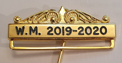 Breast Jewel Top Date Bar - WM 2019-2020 - Blue Enameled Lettering - Click Image to Close